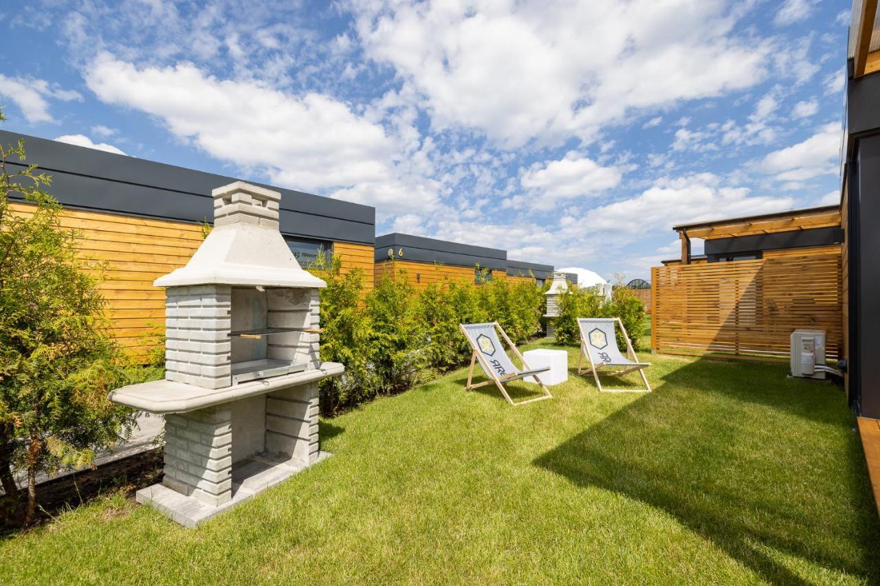 Rresort - Domki Z Krytym I Podgrzewanym Basenem, Sauna, Wifi, Parking W Cenie! Rewal Eksteriør billede