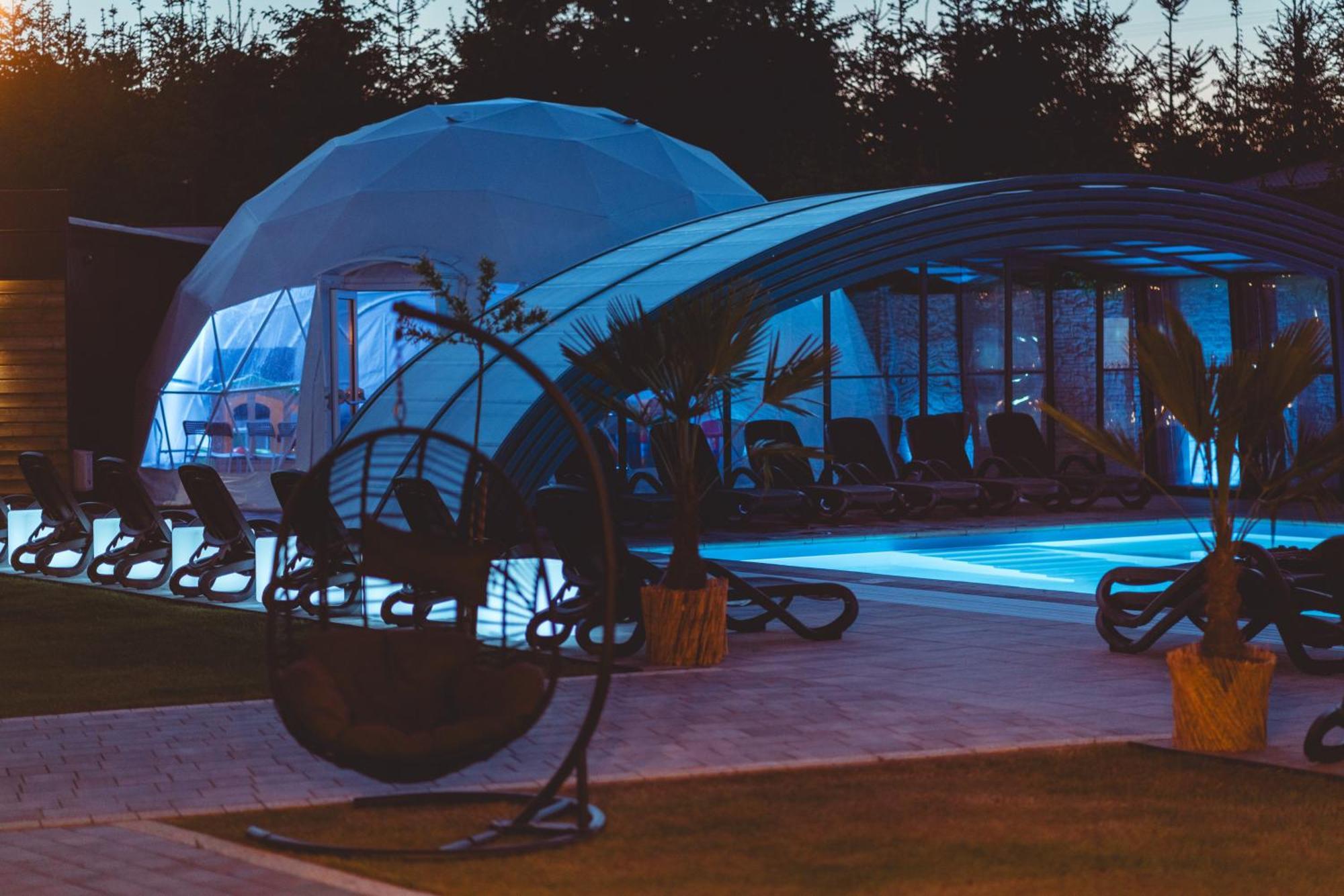 Rresort - Domki Z Krytym I Podgrzewanym Basenem, Sauna, Wifi, Parking W Cenie! Rewal Eksteriør billede